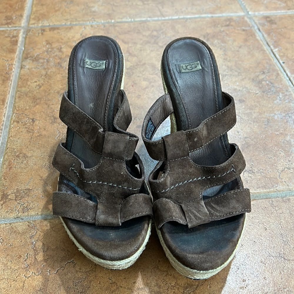 Ugg‎ Tawnie brown suede espadrille wedges size 9